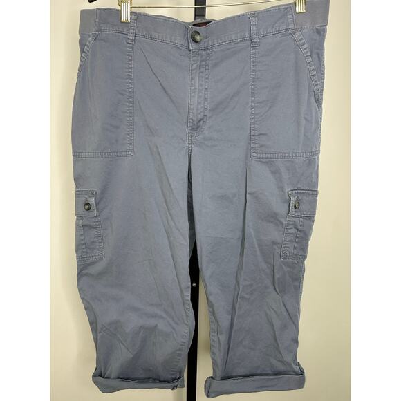 Lee women’s cargo culottes- size 18- gray, pockets, zip button summer pants - Picture 1 of 5